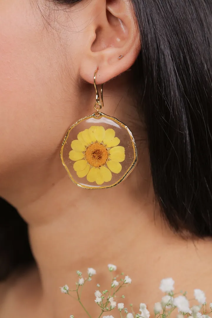 Yellow Daisy Earrings for Victory