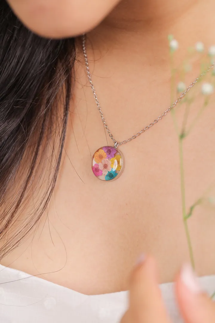 Dainty Wildflower Necklace for Freedom of Spirit